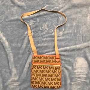 Over the shoulder purse Michael Kors